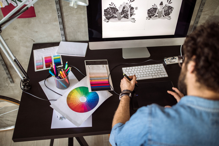 Seven reasons why businesses should use graphic designers for their brand popularity!